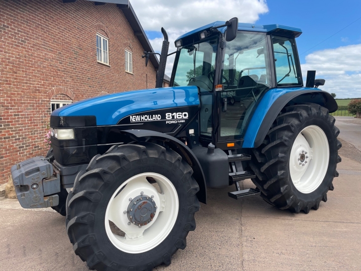 New Holland 8160