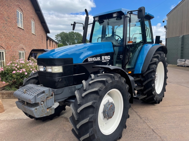 New Holland 8160