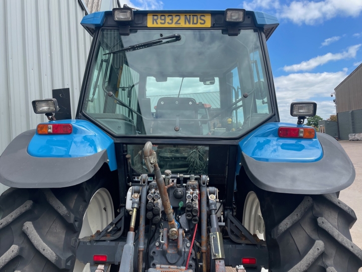 New Holland 8160