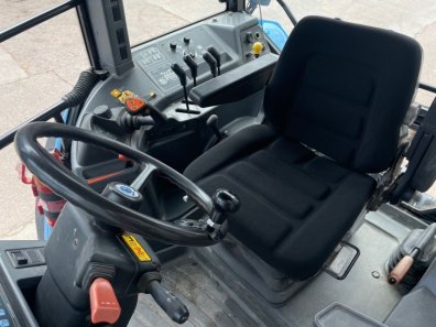 New Holland 8160