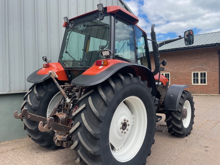 New Holland M100