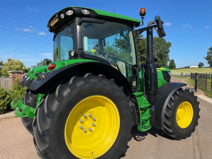 John Deere 6130R