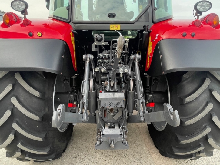 Massey Ferguson 5610