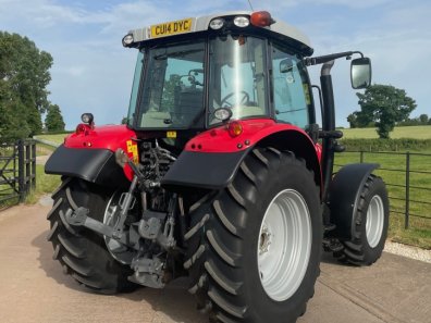 Massey Ferguson 5610