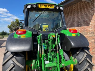 John Deere 6120M