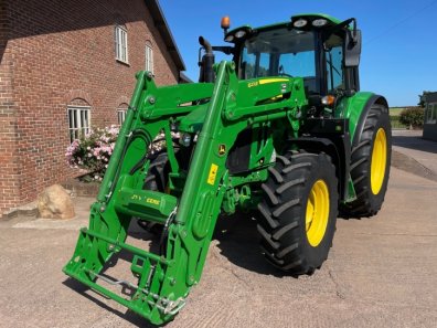 John Deere 6120M
