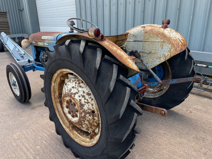 Fordson Dexta