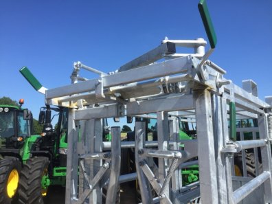 Condon supreme cattle crush