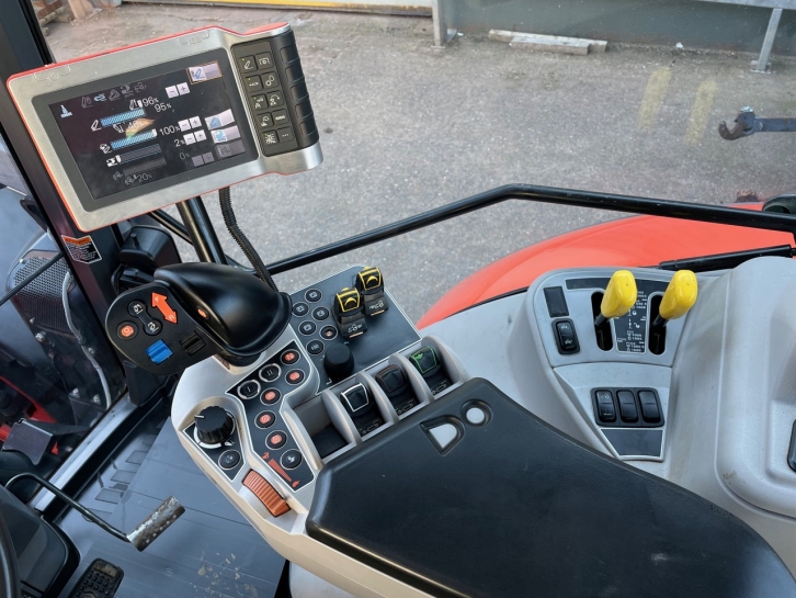 Kubota M7151 Premium