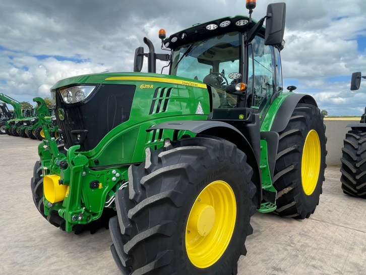 John Deere 6215R Ultimate Edition