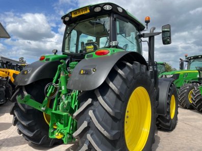 John Deere 6215R Ultimate Edition