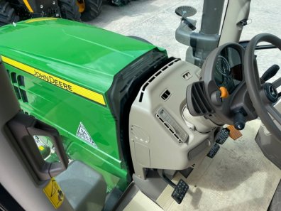 John Deere 6215R Ultimate Edition