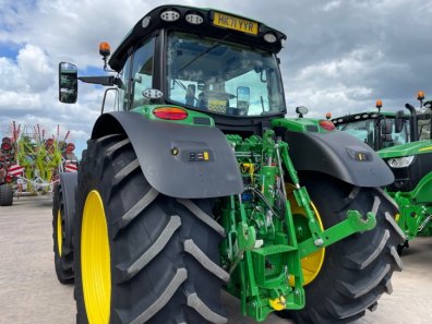 John Deere 6215R Ultimate Edition