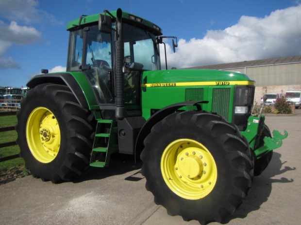 John Deere 7810