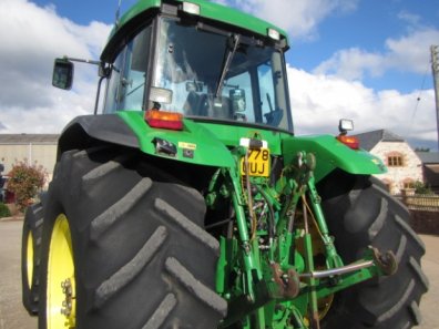 John Deere 7810