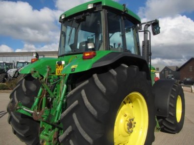 John Deere 7810