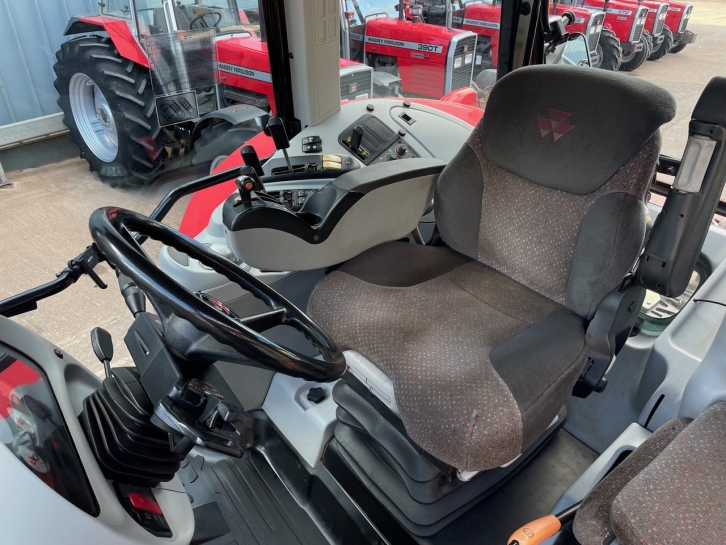 Massey Ferguson 6499