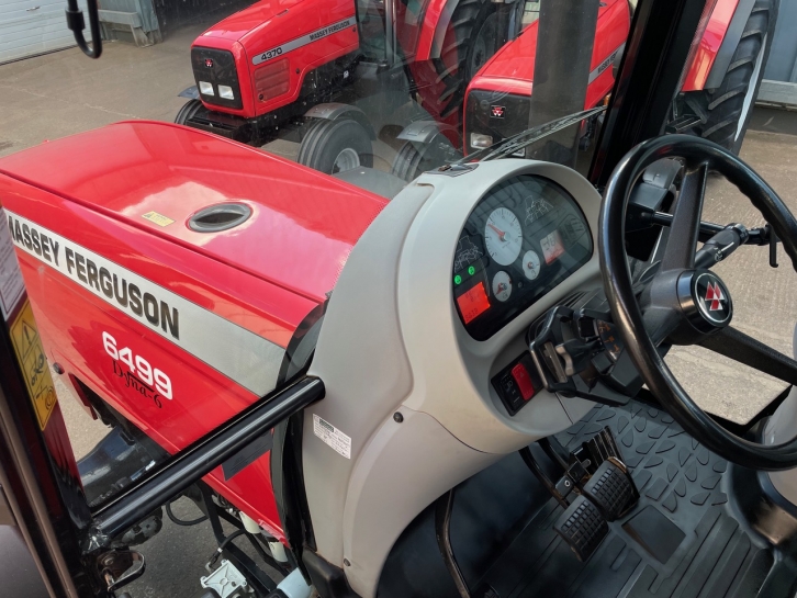 Massey Ferguson 6499