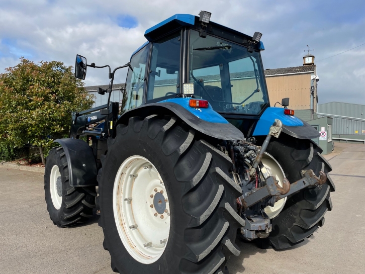 New Holland 8360