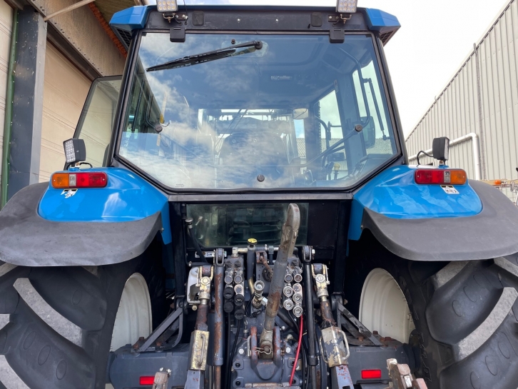 New Holland 8360