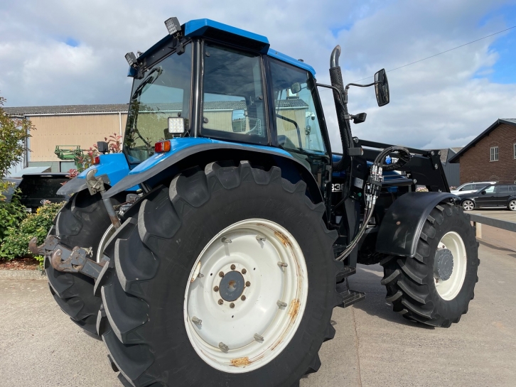 New Holland 8360