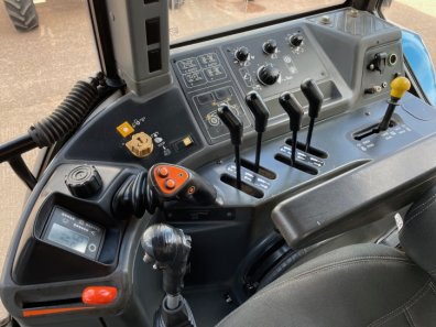 New Holland 8360