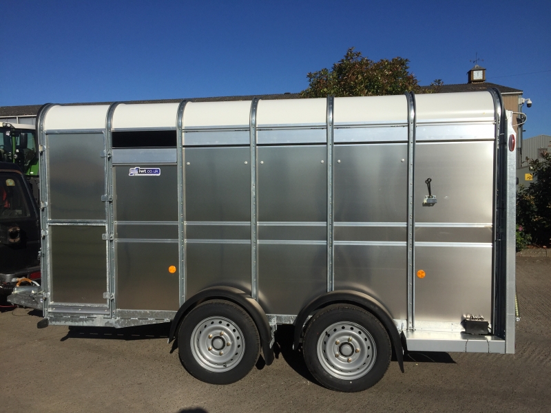 Ifor Williams TA510 12ft cattle trailer