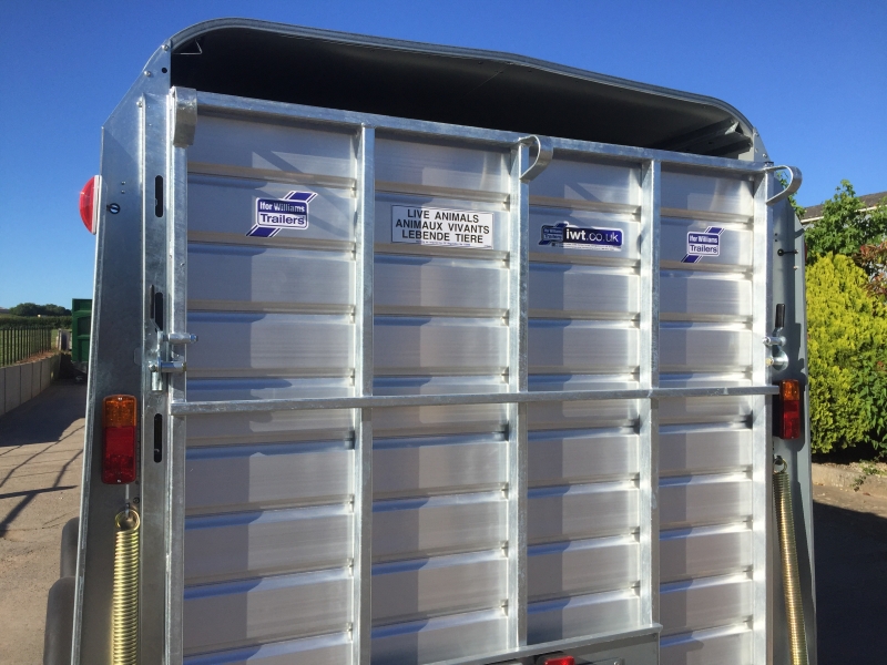 Ifor Williams TA510 12ft cattle trailer