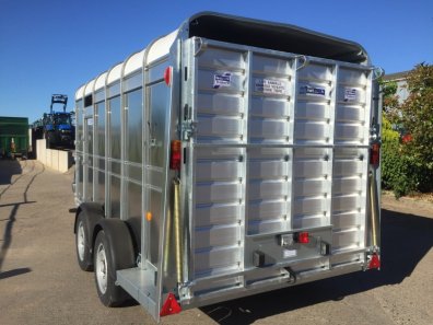 Ifor Williams TA510 12ft cattle trailer