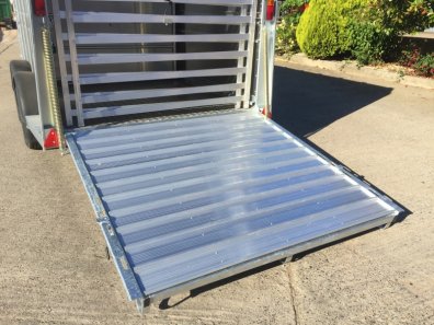 Ifor Williams TA510 12ft cattle trailer