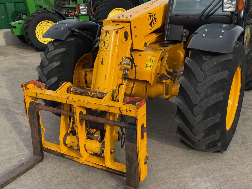 JCB 526S
