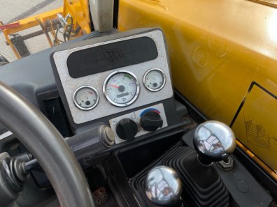 JCB 526S