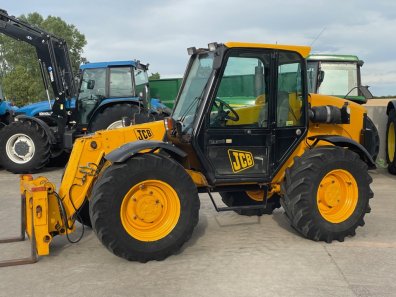 JCB 526S