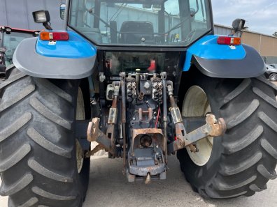 New Holland 8560