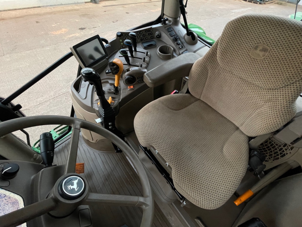 John Deere 6155R