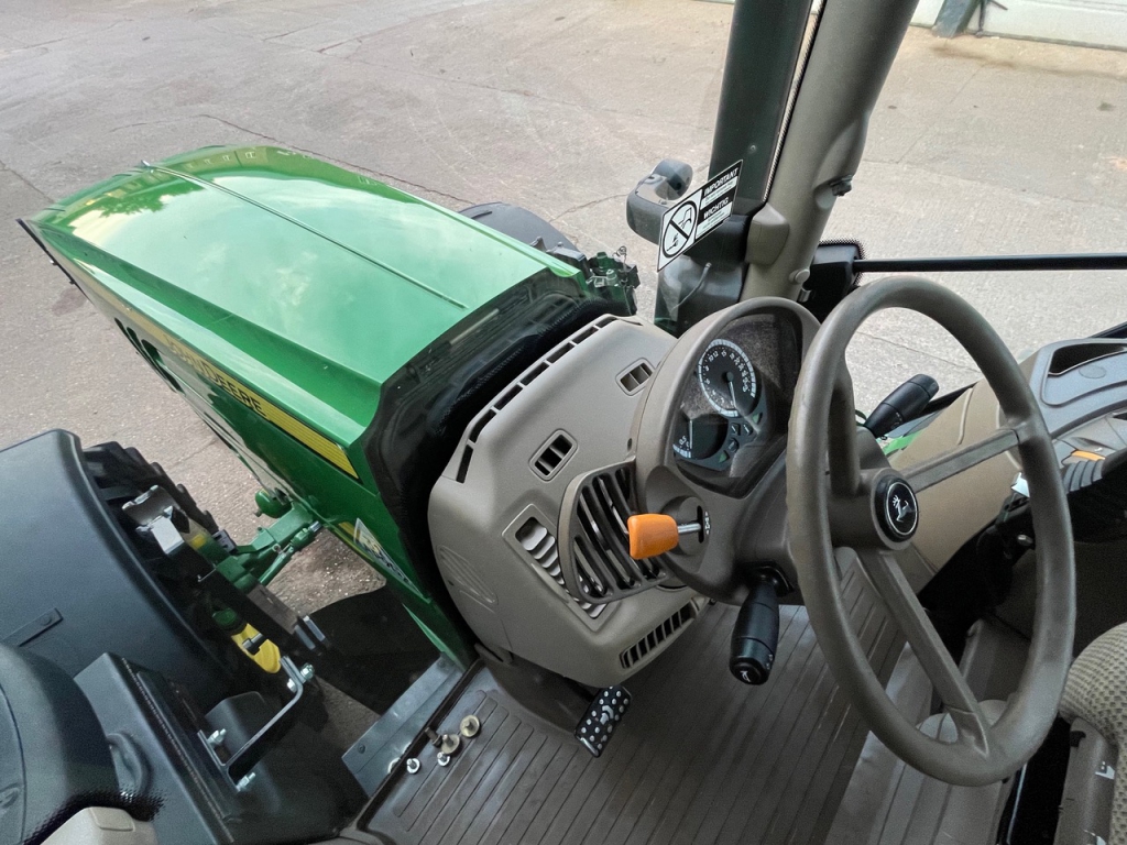 John Deere 6155R