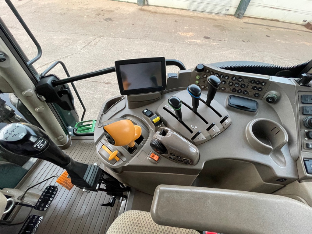 John Deere 6155R
