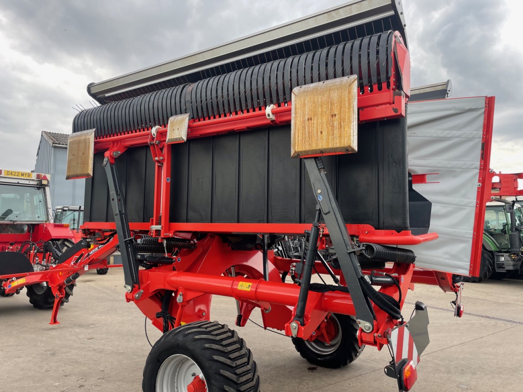 Kuhn Merge Maxx 950