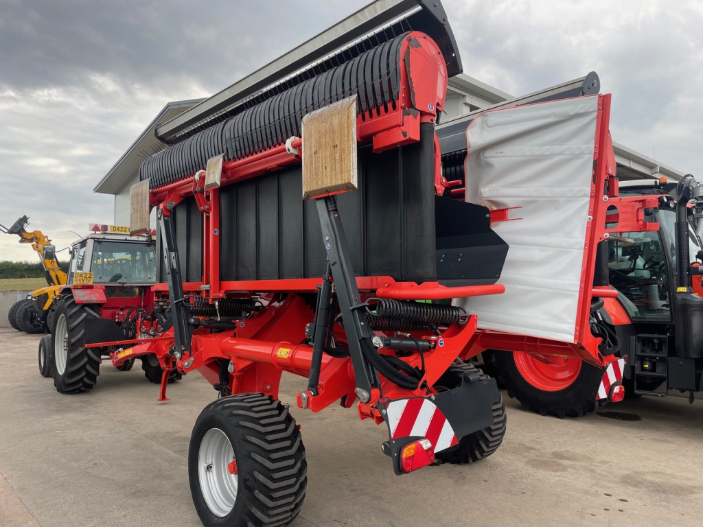 Kuhn Merge Maxx 950
