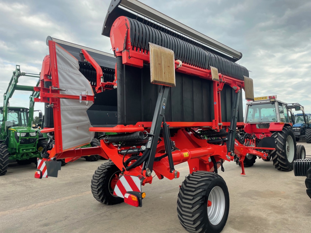 Kuhn Merge Maxx 950