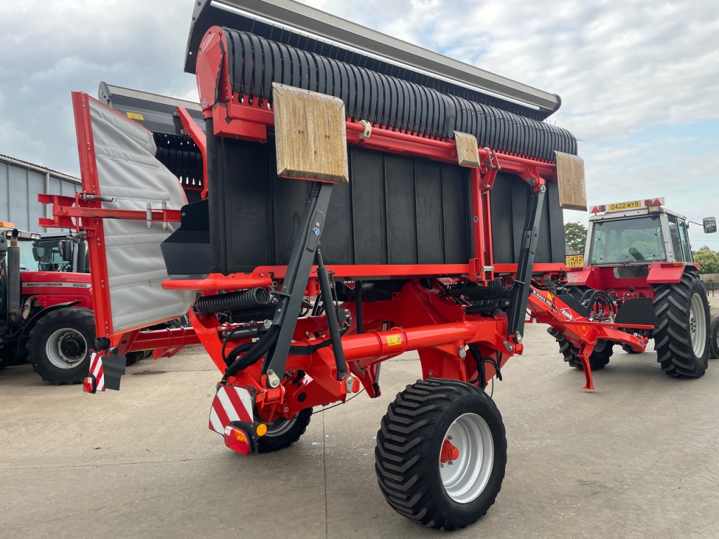 Kuhn Merge Maxx 950