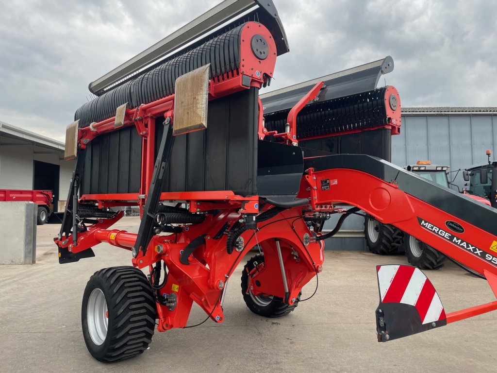 Kuhn Merge Maxx 950