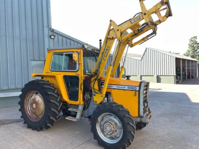 Massey Ferguson 590