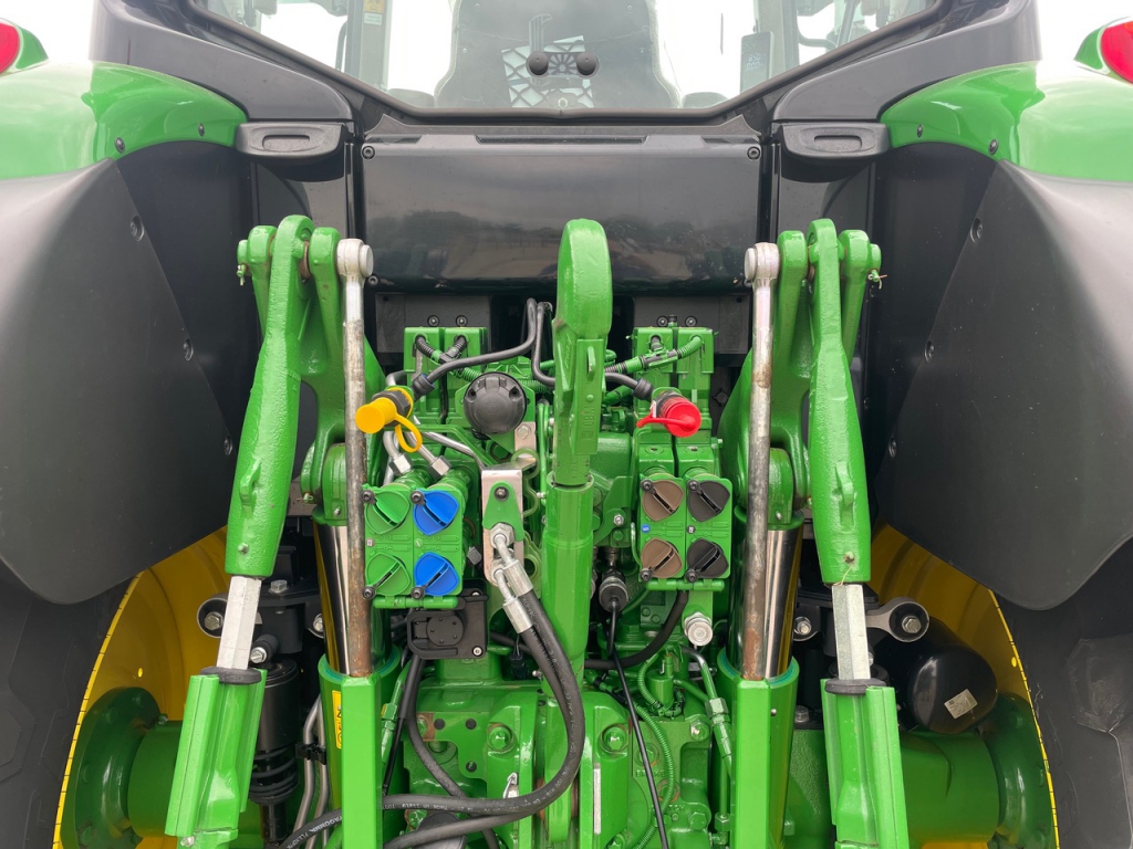 John Deere 6155M
