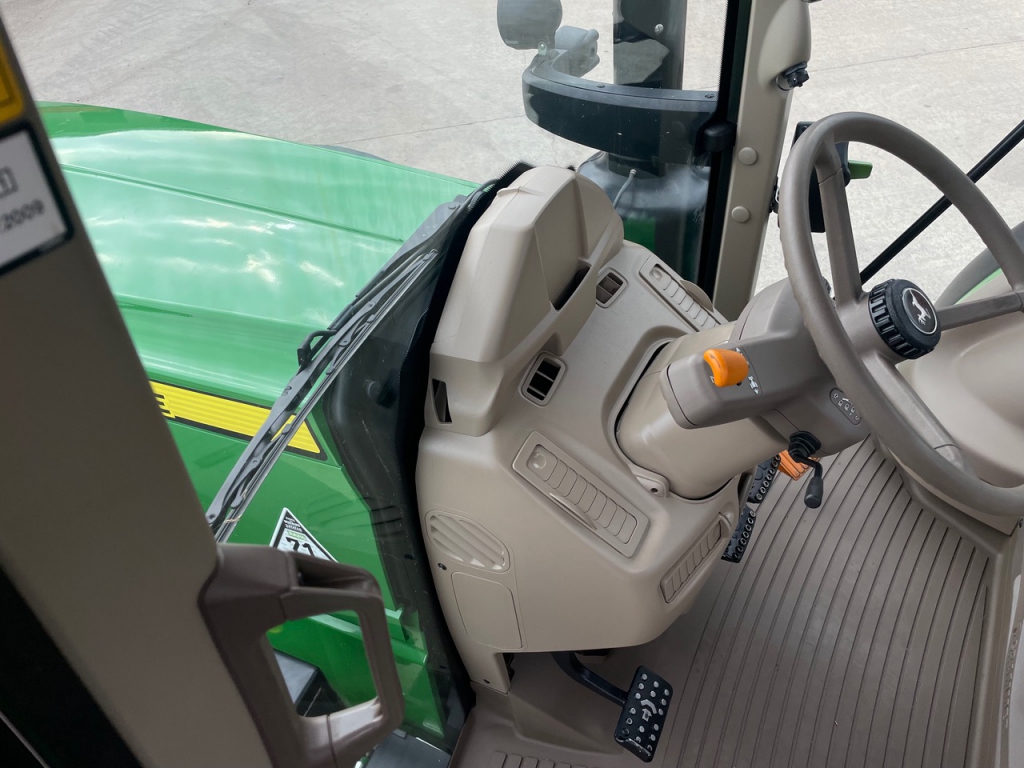 John Deere 6155M