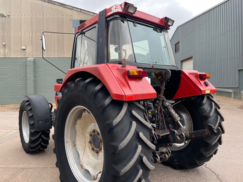 Case 956XL