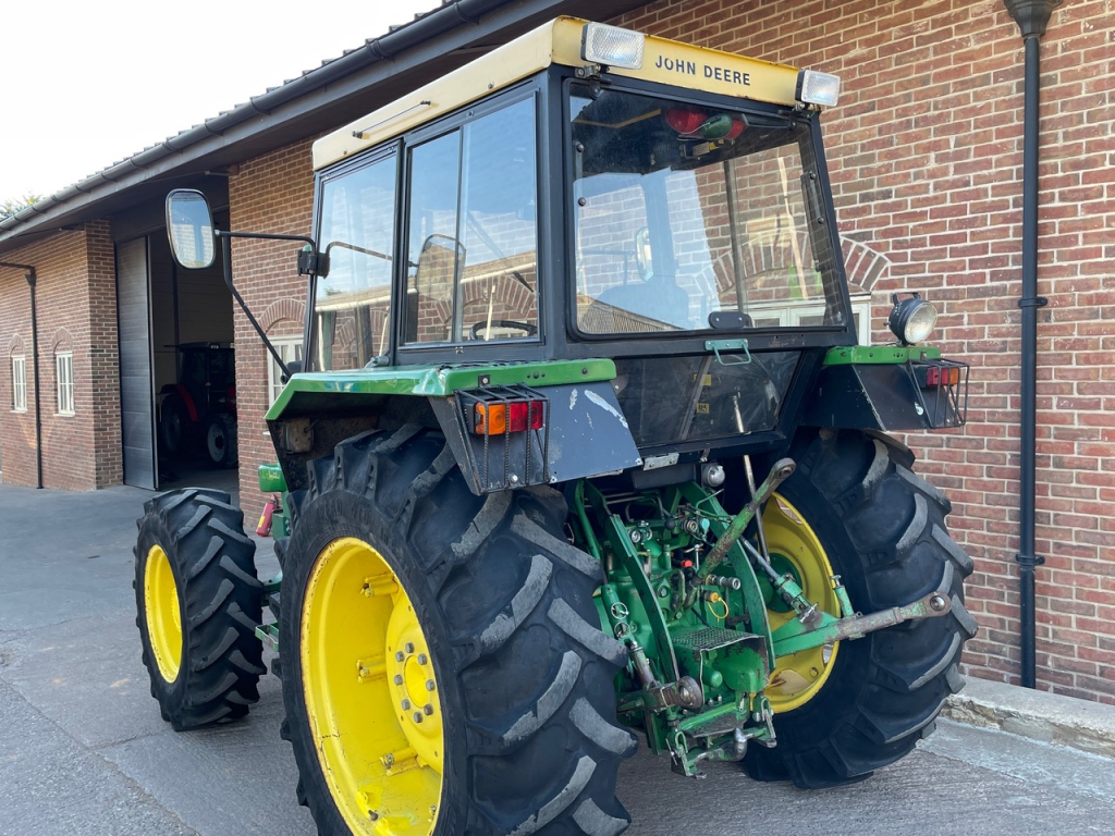 John Deere 2040