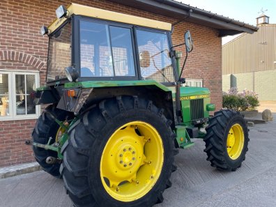 John Deere 2040