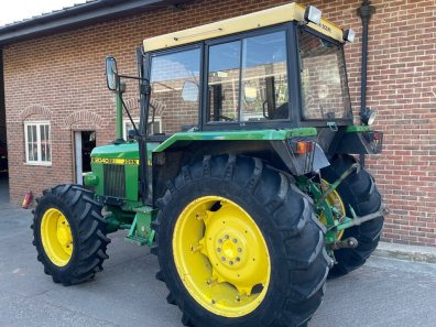 John Deere 2040