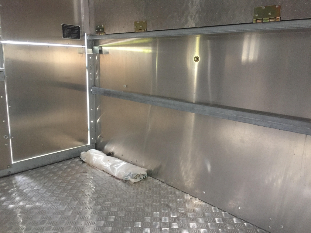 Ifor Williams DP120 12ft livestock trailer